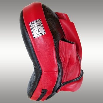 Muay&reg; curved coaching mitt